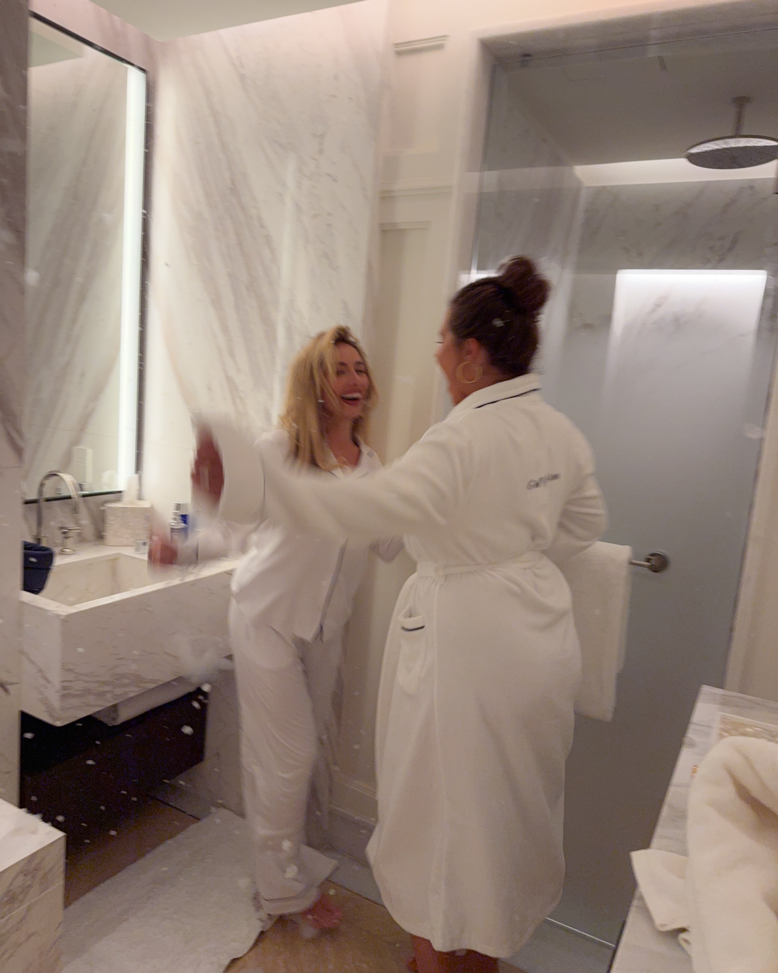 Luxury Hotel Crest Robe