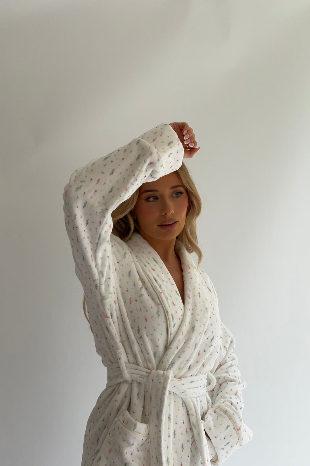 Ditsy Bathrobe in White